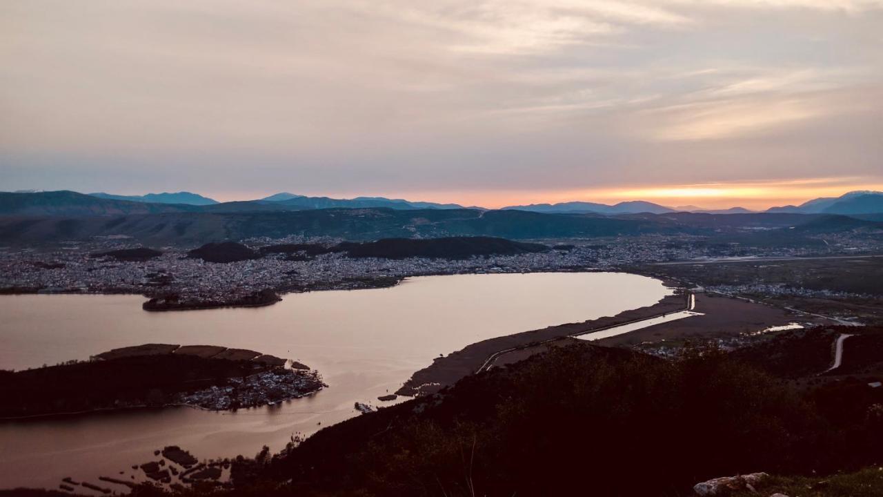 Apartment House With View In Amfithea Ioannina