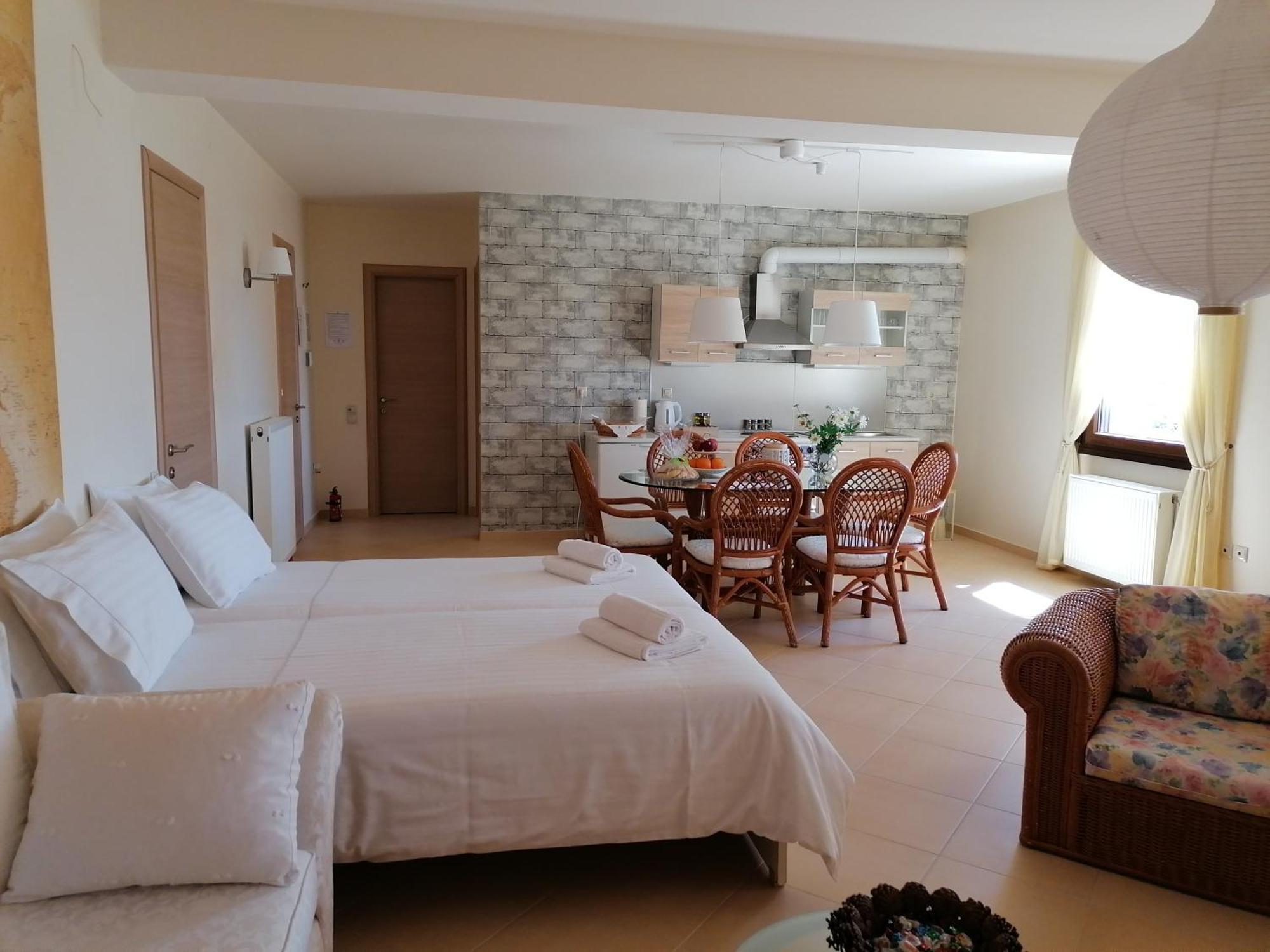 House With View In Amfithea Apartment *
